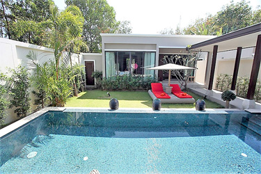 Pool, Garden and Terrace Area